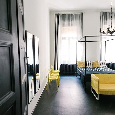 D.Five Stylish Apartment On Vaci Street Βουδαπέστη Εξωτερικό φωτογραφία